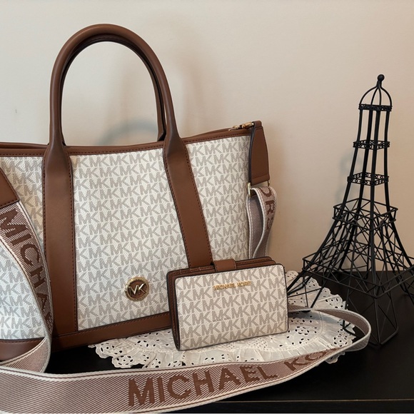 Michael Kors Tan and Cream Logo Crossbody Bag & Wallet - Picture 1 of 16